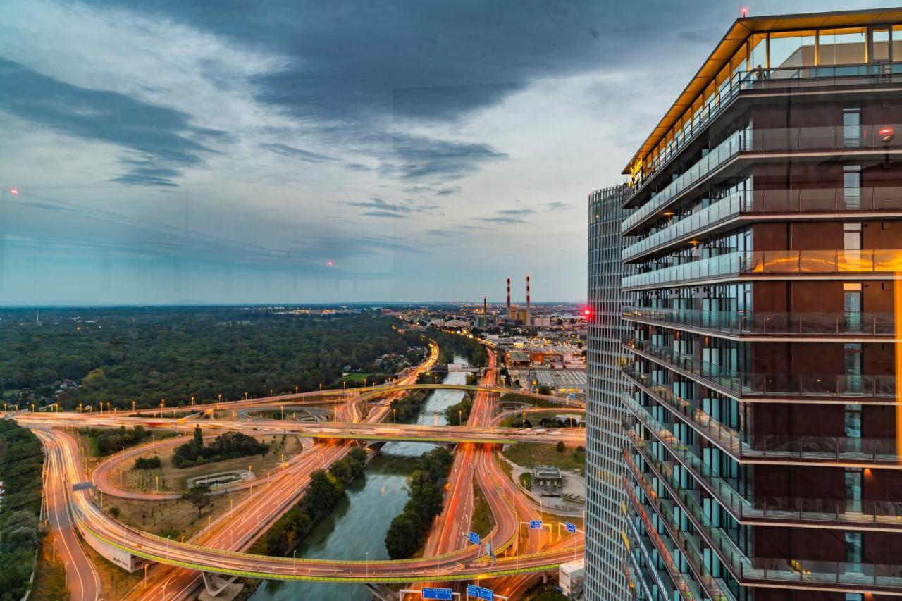 Triiiple Tower Dream Apartments With Rooftop-Summer-Pool Viyana Dış mekan fotoğraf